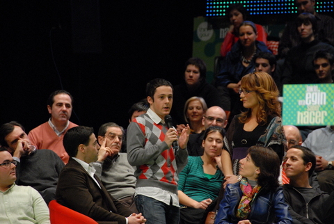 Argazkia: Eric Rios GLBT kolektiboei buruz hitz egin zuen 